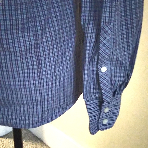 WOMEN'S SHIRT (sz S) - Picture 5 of 6